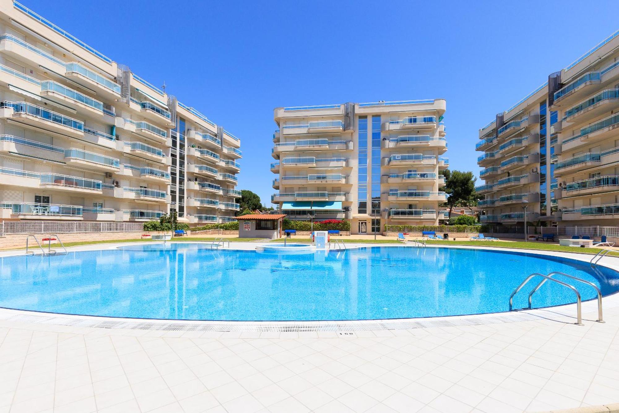Uhc Larimar Family Complex Appartement Salou Buitenkant foto