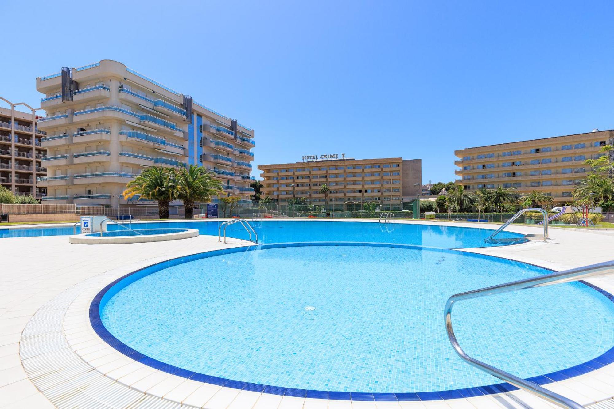 Uhc Larimar Family Complex Appartement Salou Buitenkant foto