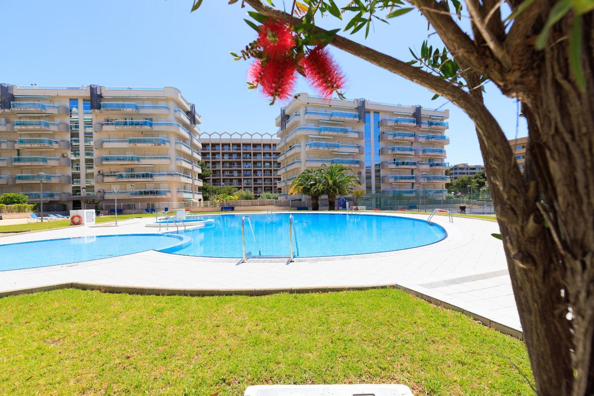Uhc Larimar Family Complex Appartement Salou Buitenkant foto