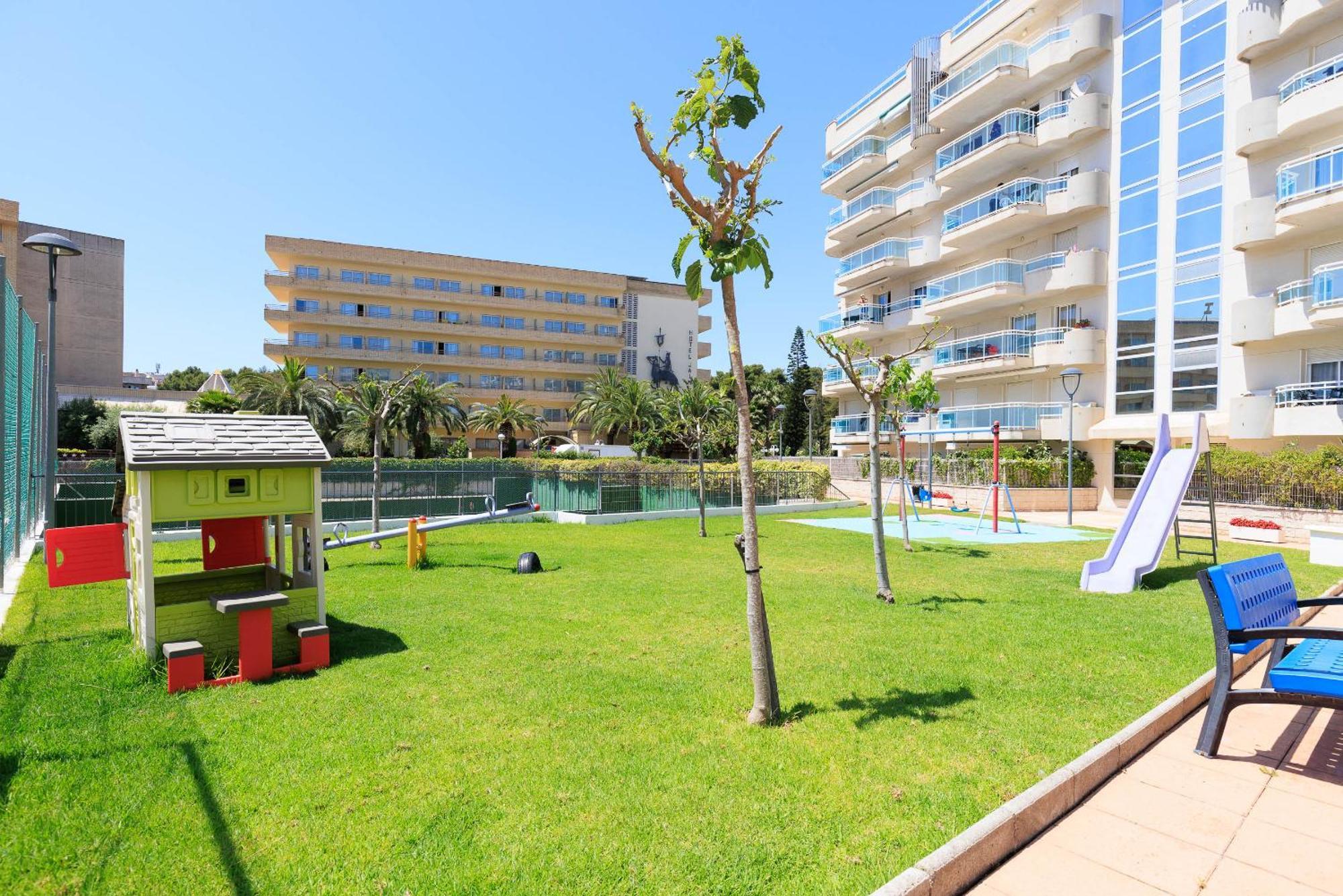 Uhc Larimar Family Complex Appartement Salou Buitenkant foto
