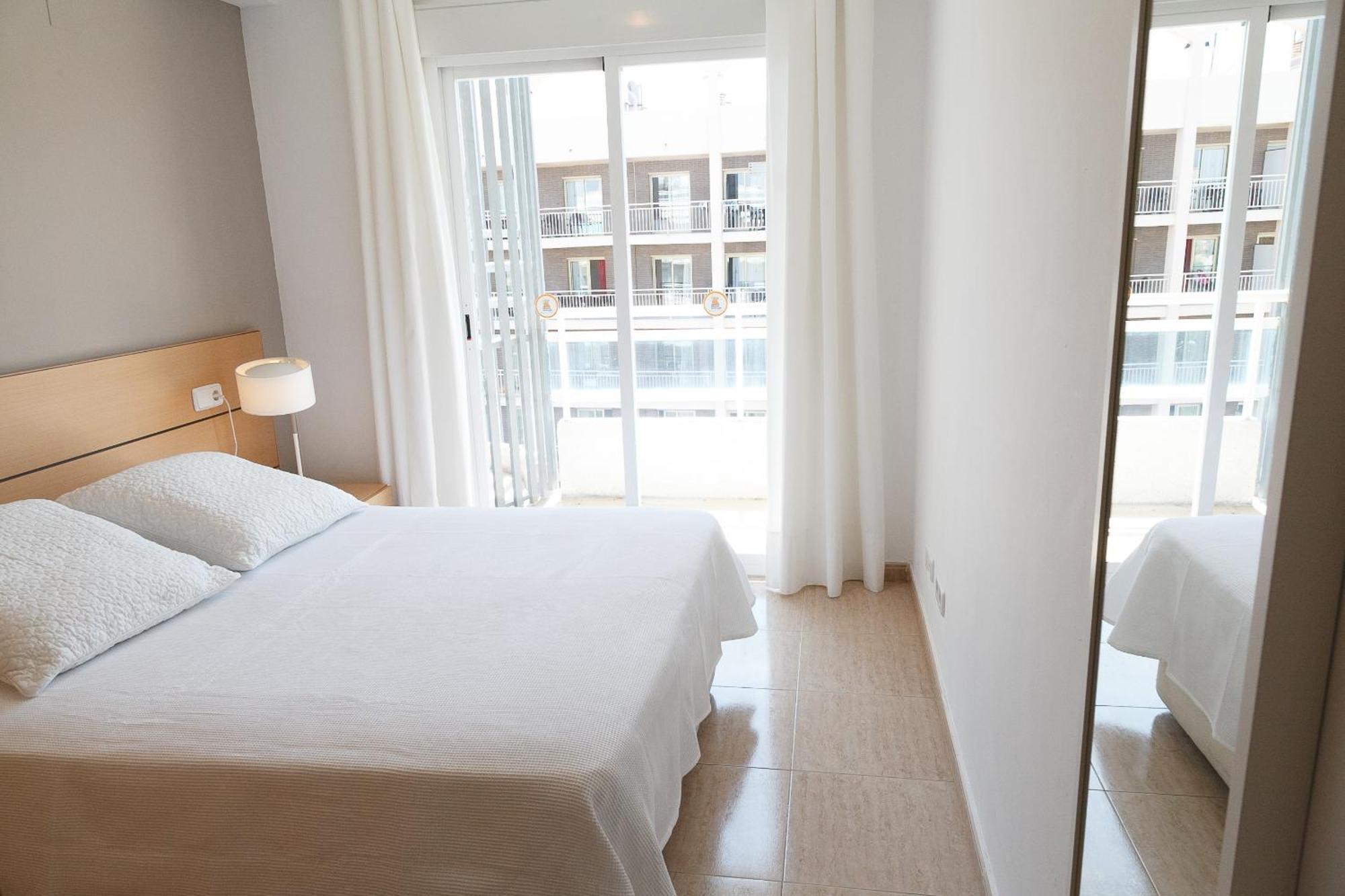Uhc Larimar Family Complex Appartement Salou Buitenkant foto